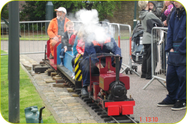 Mayor & Mayoress accompany the children on a ride